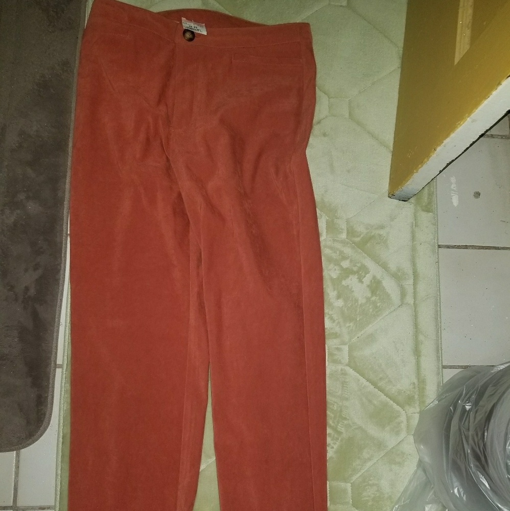 orange pants